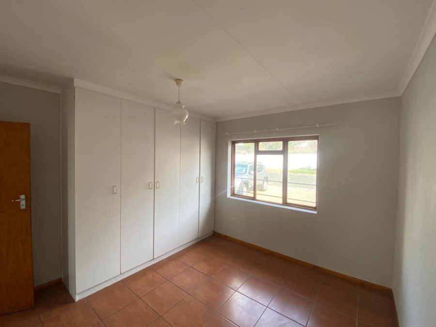 To Let 2 Bedroom Property for Rent in Mossel Bay Central Western Cape